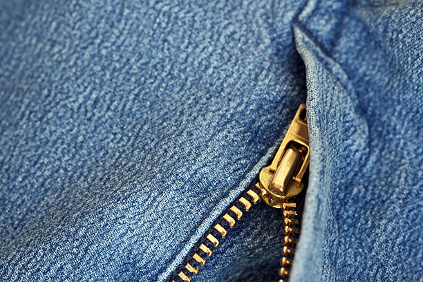 макро и синие джинсы на молнии - materialpromo стоковые фото и изображения