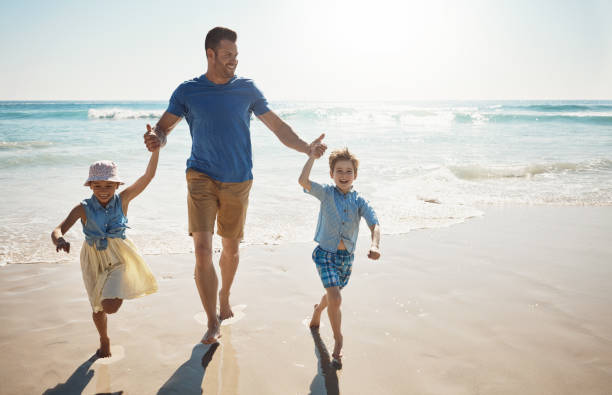 istock Life's a hundred times better at the beach 912101220