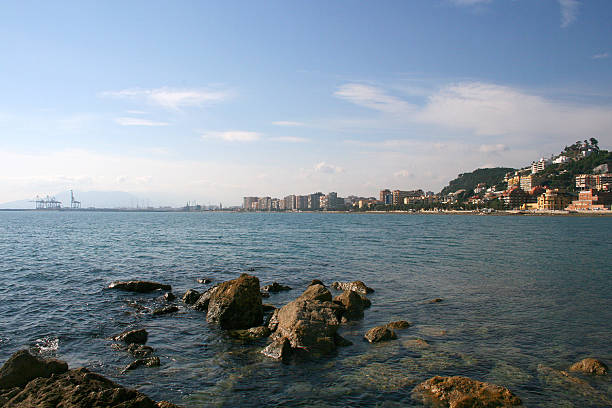 málaga, españa. - commercial dock pier reef rock fotografías e imágenes de stock