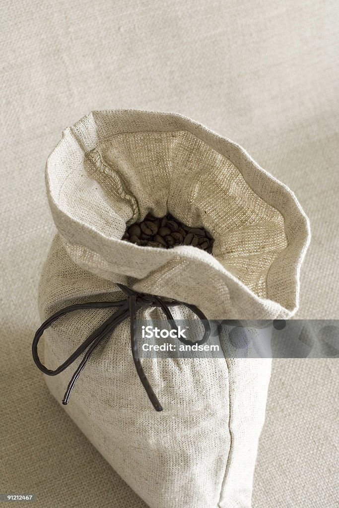 O pequeno saquinho de Coffee - Foto de stock de Aniagem de Cânhamo royalty-free