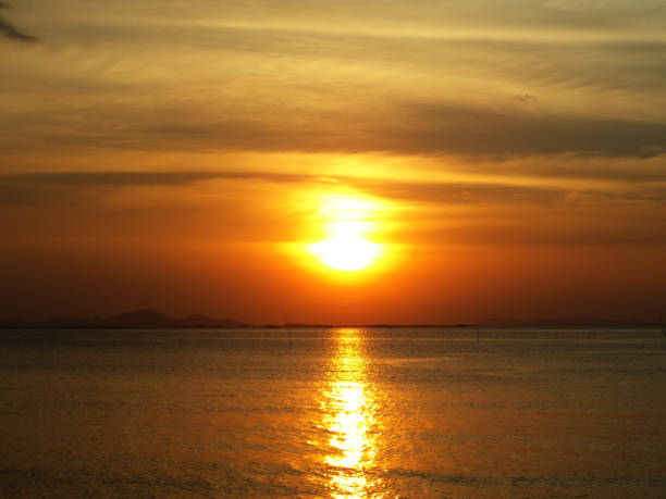 istock sunset sundawn on the sea and evening cloud sky 912130506