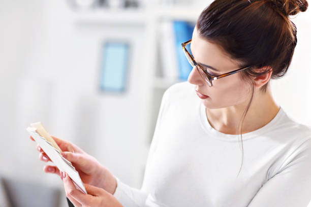 istock Woman working in her home office 912134604
