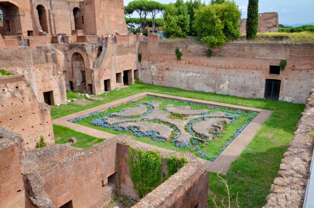 domus augustana auf palatin, rom, italien - domus stock-fotos und bilder