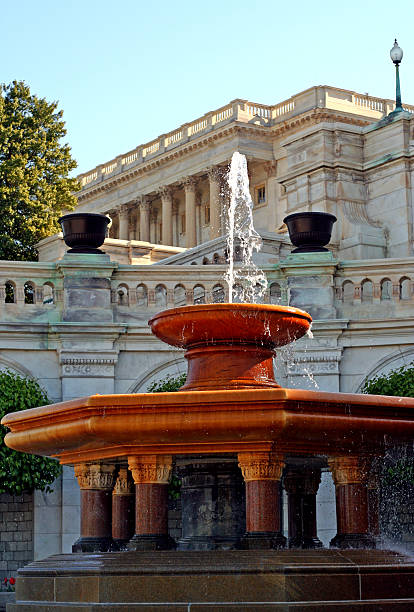 elemento do capitólio ao nascer do sol - capitol hill washington dc capitol building fountain - fotografias e filmes do acervo