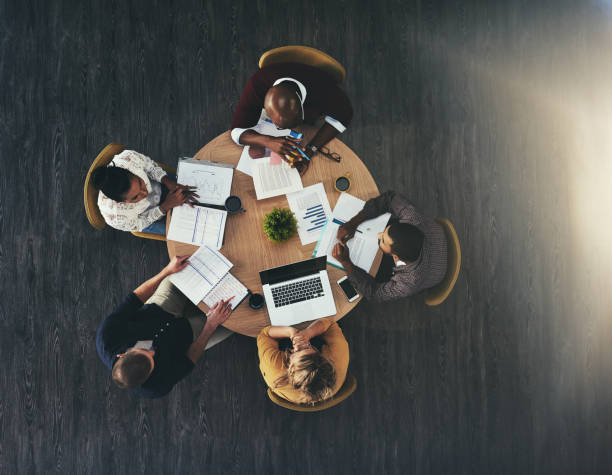 istock Get together an grow a business 912141634