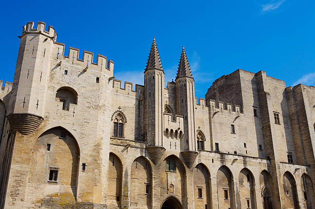 istock Palace of the Popes Avignon Isometric 91214283
