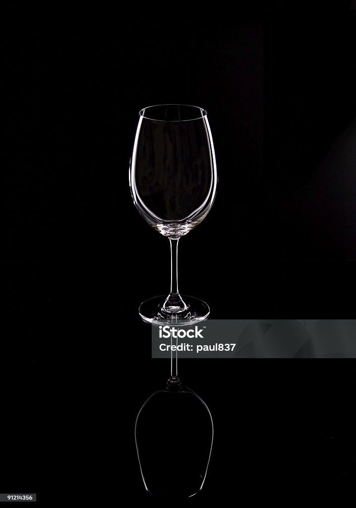 Bicchiere da vino a specchio nera - Foto stock royalty-free di Alchol
