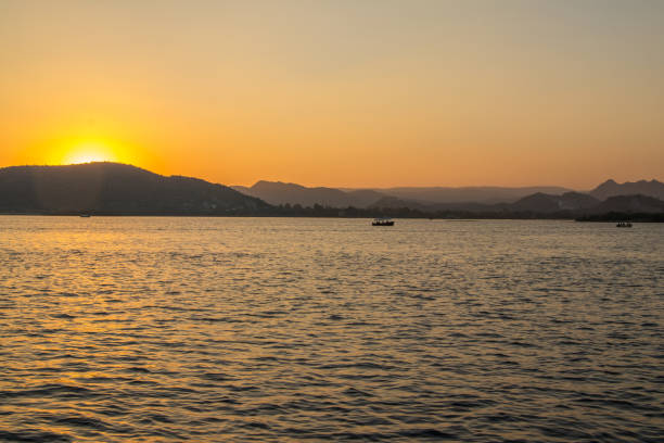 istock Sunset over Lake Pichola, Udaipur, Rajasthan 912172992