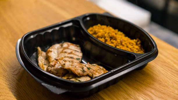 istock Ready-To-Eat Healthy  Dinner 912248560