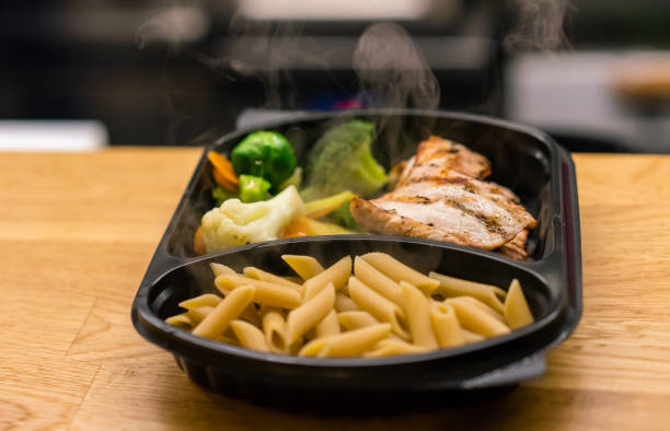 istock Ready-To-Eat Healthy Chicken Dinner 912248616