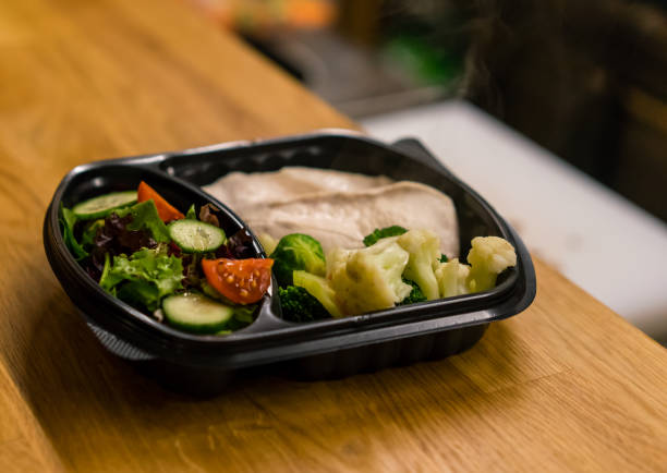 istock Ready-To-Eat Healthy  Dinner 912251758