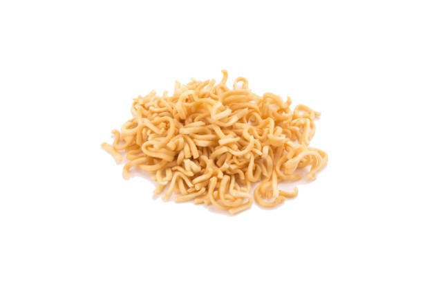 istock Instant noodles, isolated on white background 912256066