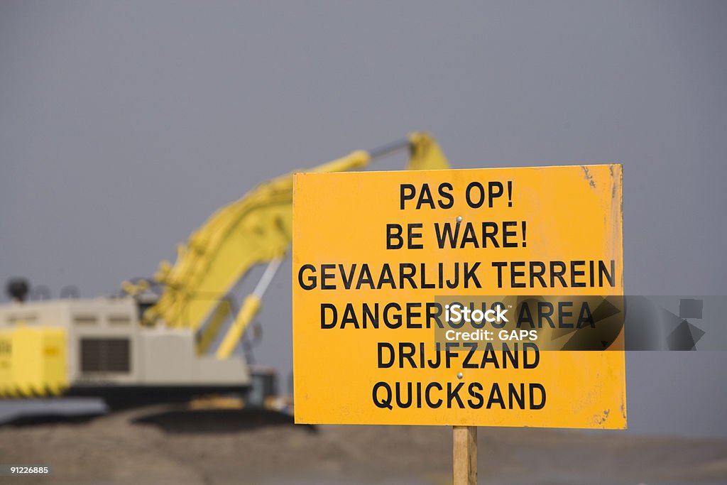 Опасной зоны Знак На пляж - Стоковые фото Без людей роялти-фри