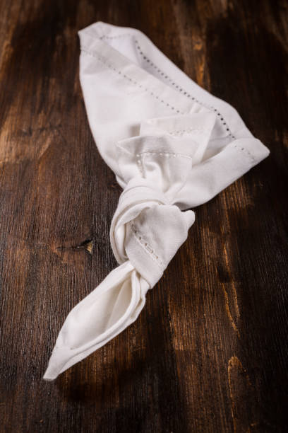 istock Reminder symbol - knot in handkerchief 912271406
