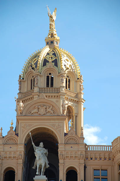 istock Golden Dome at Schwerin Castle 91227308