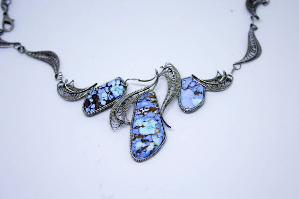 istock Necklace with turquoise 912274176