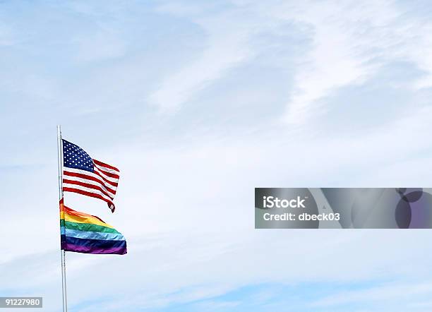 レインボーゲイプライド国旗とアメリカ - アメリカ国旗のストックフォトや画像を多数ご用意 - アメリカ国旗, レインボーフラッグ, LGBTQIAの文化