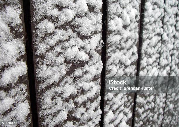 Śnieg Ogrodzenie - zdjęcia stockowe i więcej obrazów Bez ludzi - Bez ludzi, Biały, Burza