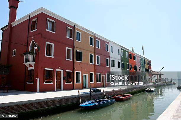 Photo libre de droit de Burano banque d'images et plus d'images libres de droit de Bateau à moteur - Bateau à moteur, Burano, Canal - Eau vive