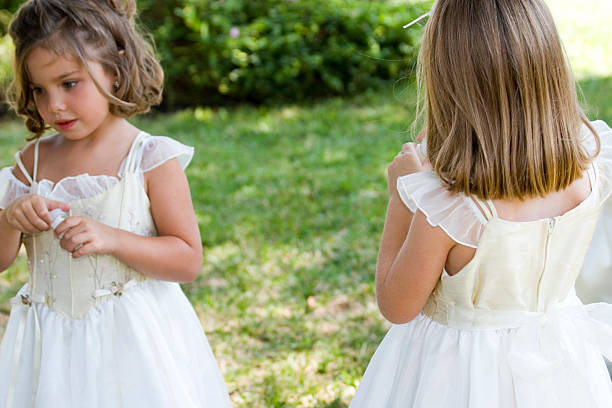 istock Flower Girls 91228881
