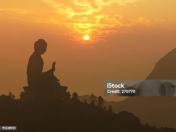 Статуя Будды В Закат Силуэт — стоковые фотографии и другие картинки Будда - Будда, Тянь Тан Будда, Дзэн