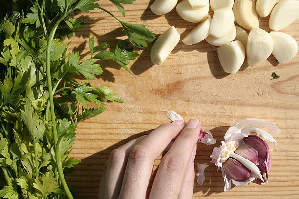 istock Preparing cloves of garlic 91229116