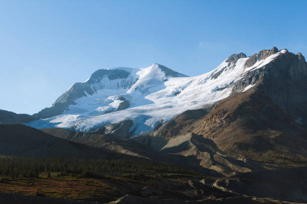 istock Mountains with glacier lighten by sunrise in Jasper 912296482