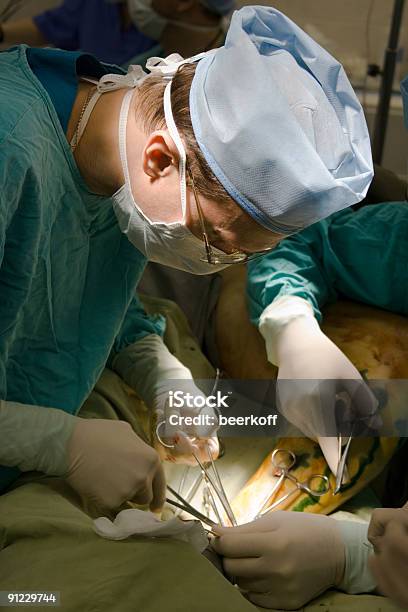 Chirurgo Che Flebectomia - Fotografie stock e altre immagini di Vasectomia - Vasectomia, Procedura medica - Evento, Attrezzatura