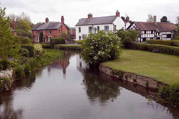 istock English Country Scene 91230049
