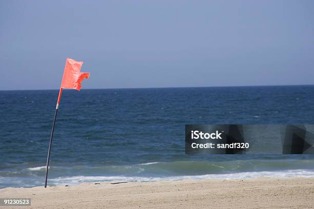 Warnung Flagge Auf Redodo Beach Stockfoto und mehr Bilder von Zerrissen - Zerrissen, Gezeiten, Zerreißen