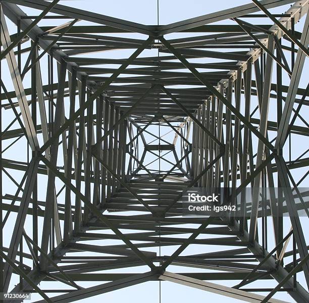 Pylon - Fotografias de stock e mais imagens de Alto - Descrição Física - Alto - Descrição Física, Arame, Armação de Construção