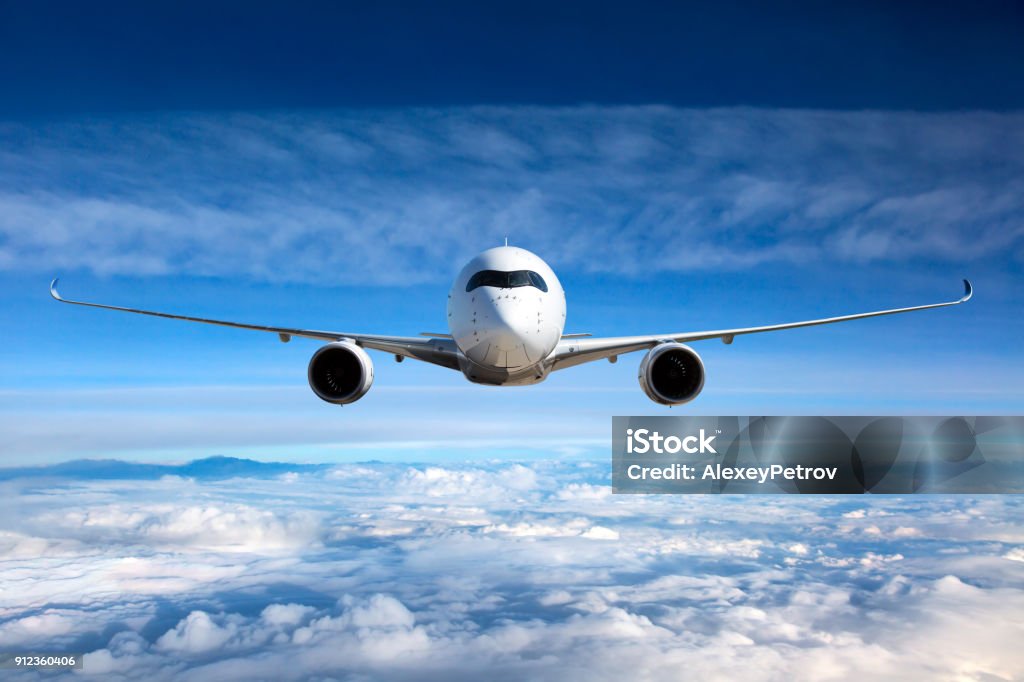 Aereo passeggeri bianco nel cielo. - Foto stock royalty-free di Aeroplano