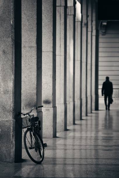 istock Bike in hallway 912366764