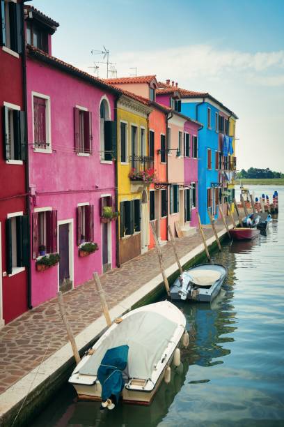 istock Colorful Burano canal 912368394