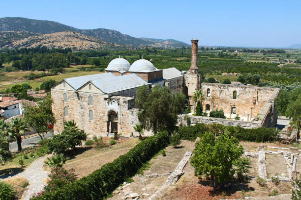 istock Isabey Mosque in Selcuk, Turkey 912380890