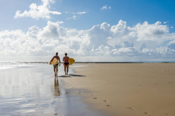 istock Australian Mature Age Surfing Couple 912381668