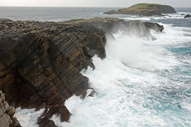 waves hitting the rock, Santinho, Florianópolis, Brazil
