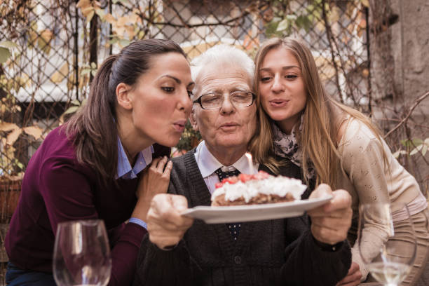 istock Celebrating grandfathers birthday 912412818