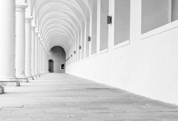 istock Archway with many arches - patttern in monochrome black white 912432808