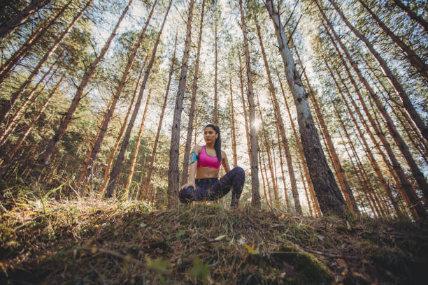 istock Sporty woman in nature 912453386