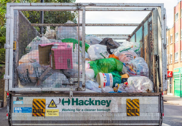 recogida de residuos en hackney, londres - hackney fotografías e imágenes de stock