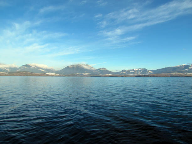 istock Winter Lake and mountains 912462086