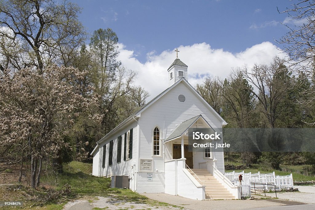 Iglesia - Foto de stock de Catolicismo libre de derechos