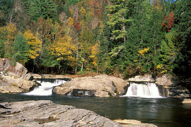 istock Linville Falls in the Blue Ridge Mountains 91250346
