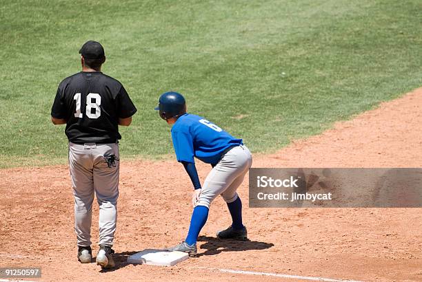 Actionsportbaseball Stockfoto und mehr Bilder von High School-Baseball - High School-Baseball, Base Runner, Spielen