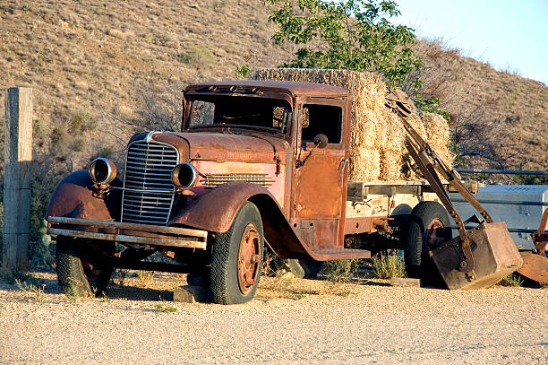 istock Abandoned farm truck 91251220