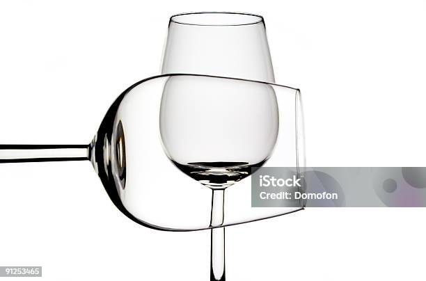 Dois Wineglasses - Fotografias de stock e mais imagens de Ao lado - Ao lado, Arranjar, Bebida