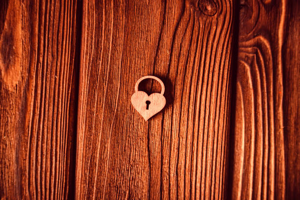 istock Small wooden heart-shaped lock, Valentine's Day 912552746