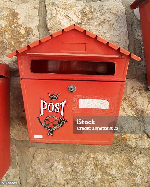 Caixa De Correio Vermelha - Fotografias de stock e mais imagens de Aberto - Aberto, Carta - Documento, Comunicação