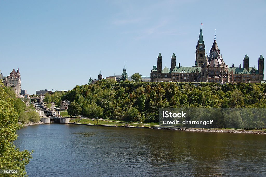 Канада's здания Парламента и замки Ридо Канал - Стоковые фото Запирать роялти-фри